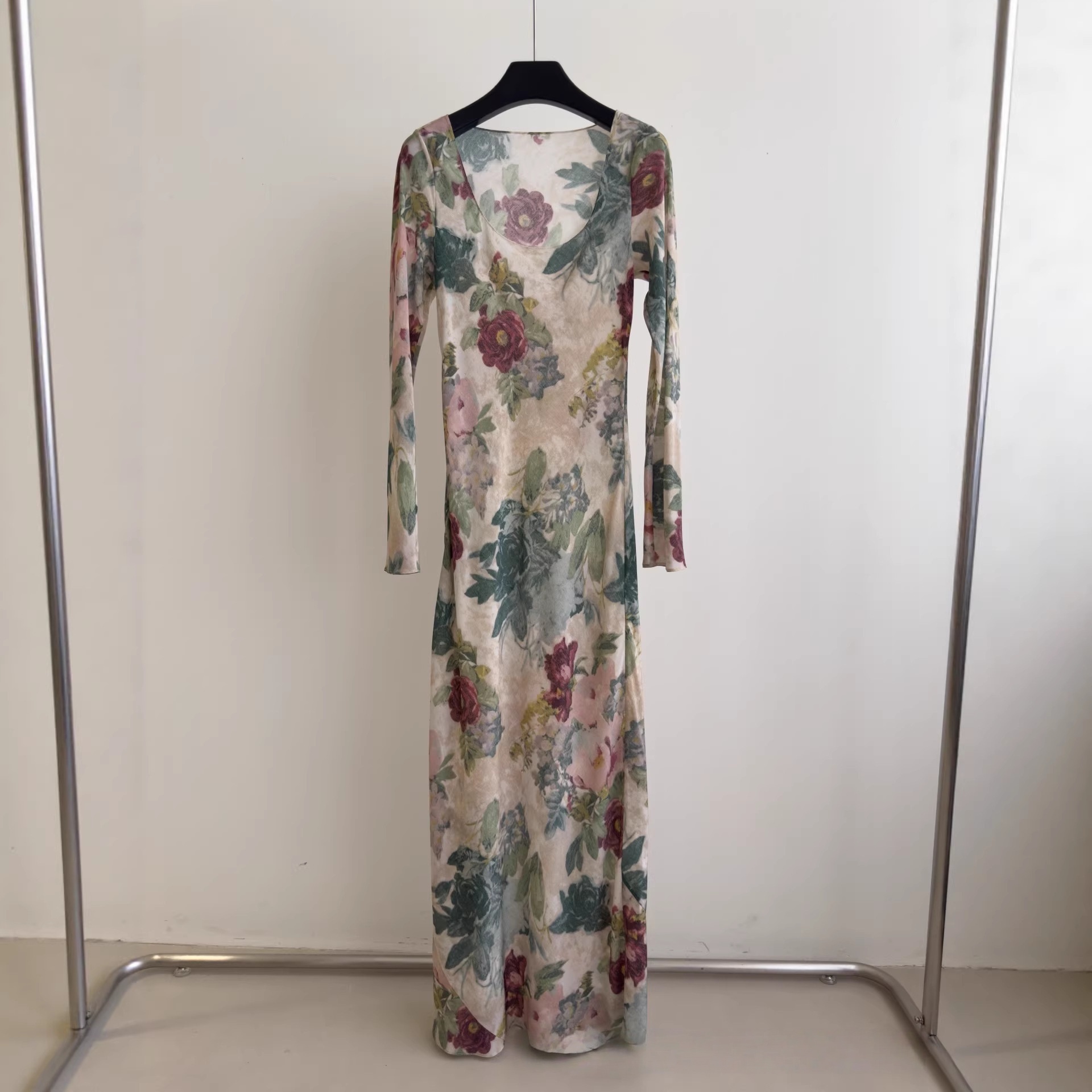 夏の女性向け雰囲気のある油絵プリントボディコンマキシドレス - Silk Painting Dye のレビューと価格